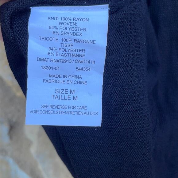 A Pea in the Pod Maternity Black blouse Size Medium - Picture 4 of 7